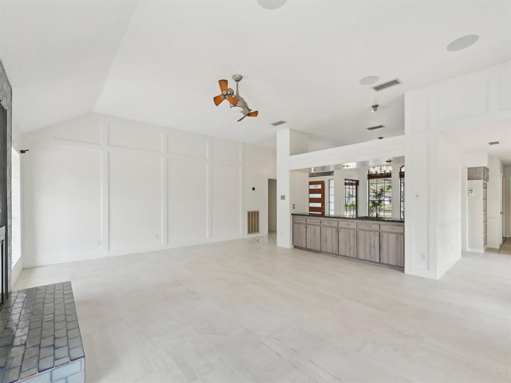 605 Olde Oaks Drive, Dickinson, Texas image 10