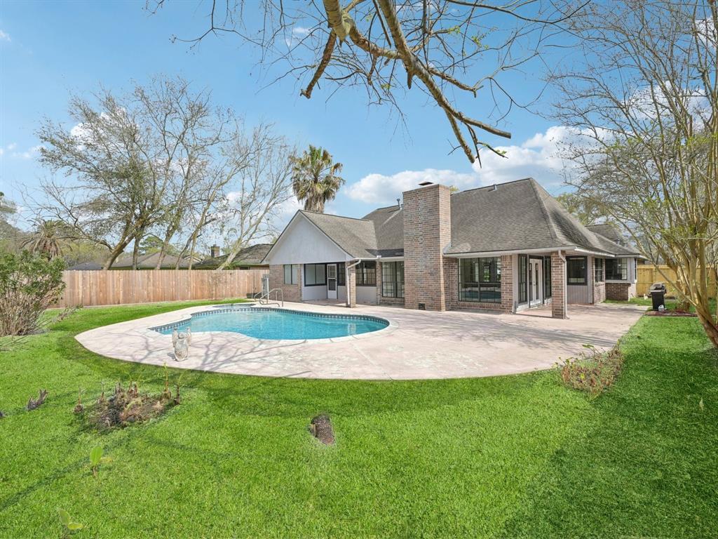 605 Olde Oaks Drive, Dickinson, Texas image 34