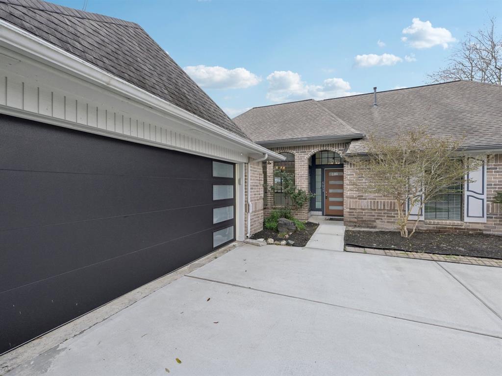 605 Olde Oaks Drive, Dickinson, Texas image 4