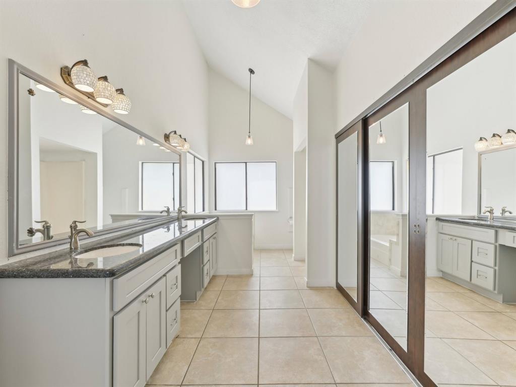 605 Olde Oaks Drive, Dickinson, Texas image 24