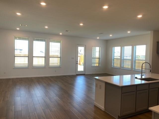 5375 Pompano Loop, Baytown, Texas image 5