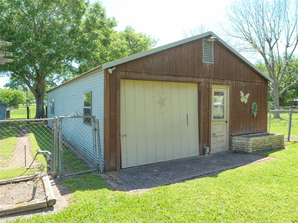 833 State Highway 172, Ganado, Texas image 32