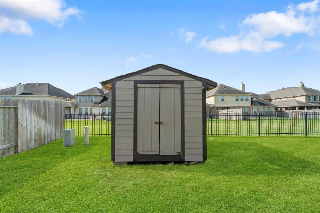 126 Honeysuckle Vine Drive, Rosenberg, Texas image 31