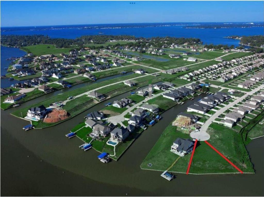 11000 N Lake Mist Lane, Willis, Texas image 6