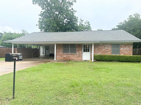 A home in Crockett