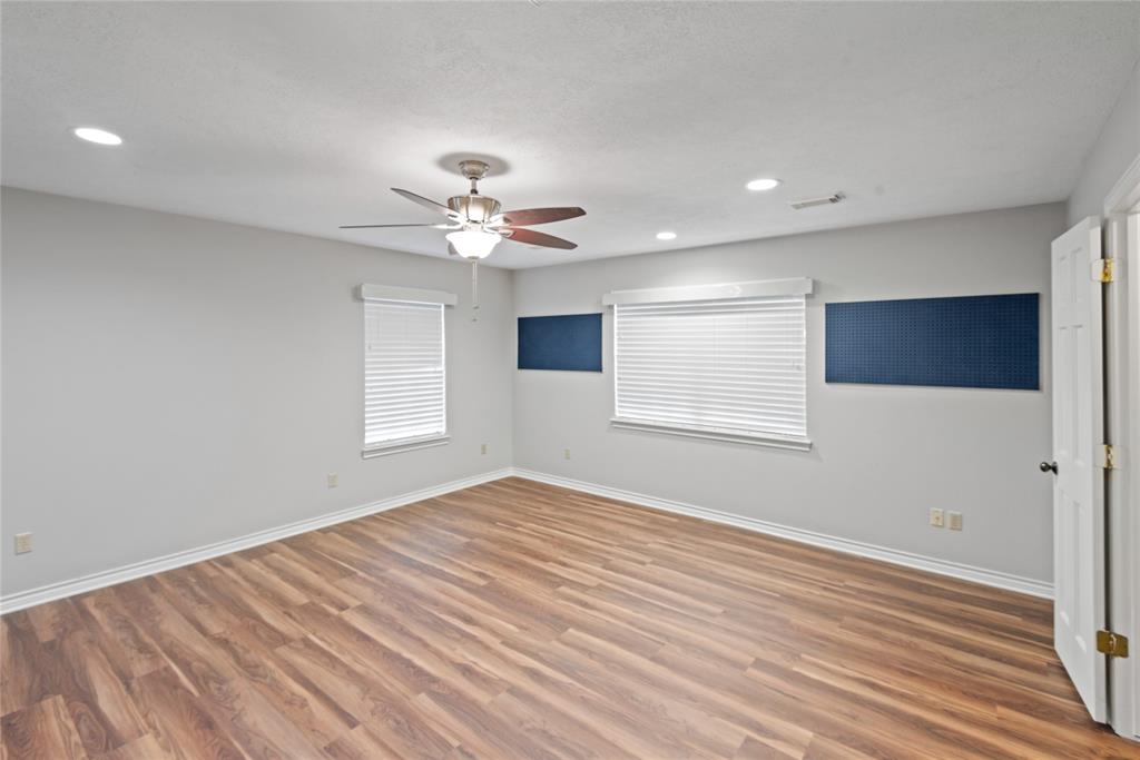 8326 Atascocita Lake Way, Humble, Texas image 19
