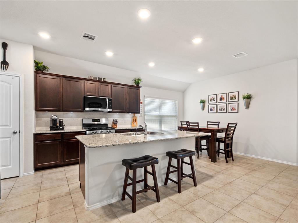 3018 Quarry Springs Drive, Conroe, Texas image 7