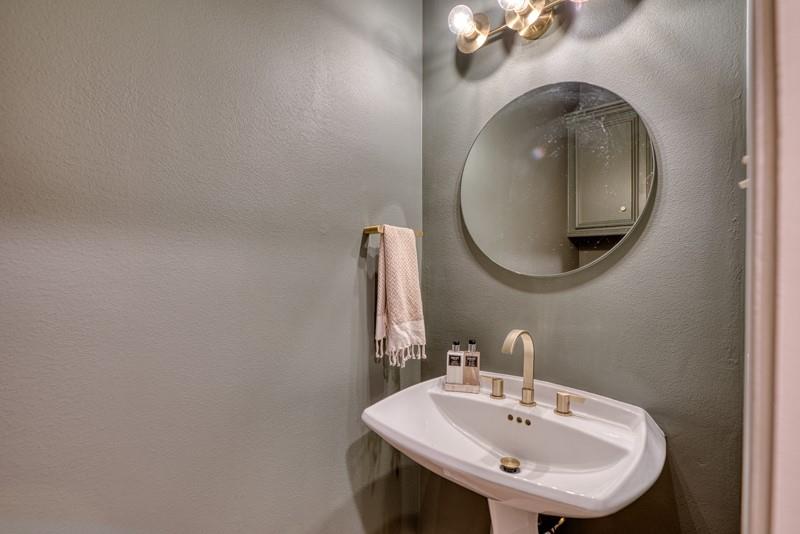3307 Meadowside Drive, Sugar Land, Texas image 27