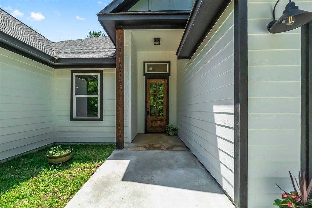 244 Fawn Drive, Livingston, Texas image 2
