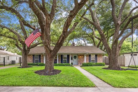 10714 Piping Rock Lane Houston TX 77042