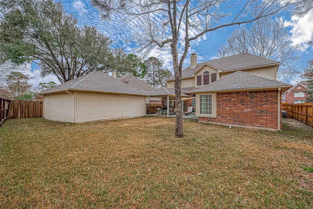 3523 Whispering Brook Drive, Kingwood, Texas image 37