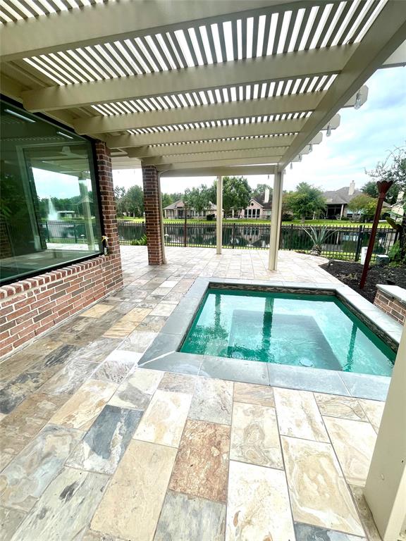8906 Four Leaf Drive