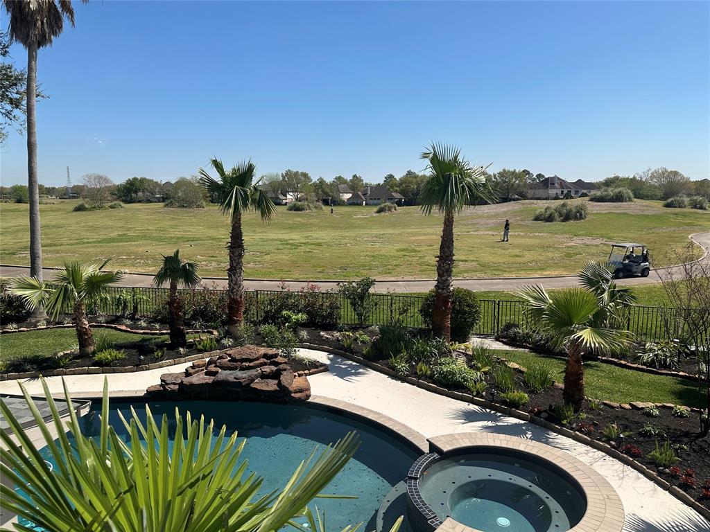 3027 Taylorcrest Drive, Pearland, Texas image 1