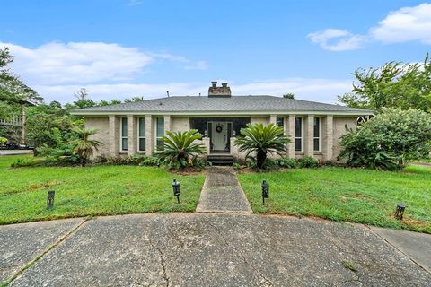 629 Oakdale Street La Porte TX 77571