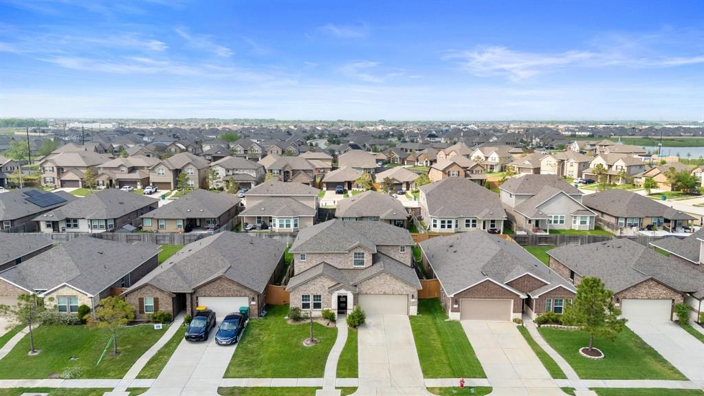 2425 Bear Creek Drive, Rosharon, Texas image 30