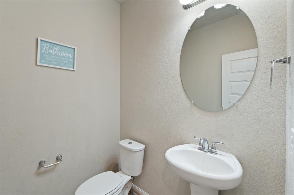 2425 Bear Creek Drive, Rosharon, Texas image 27