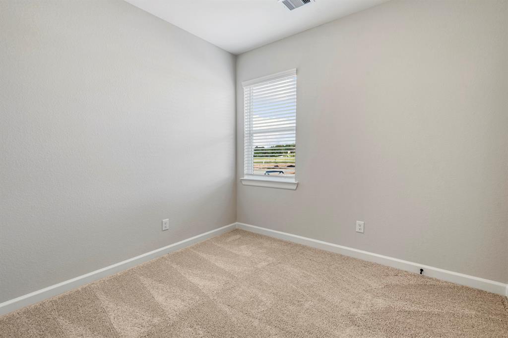 15687 Honey Cove Drive, Conroe, Texas image 17