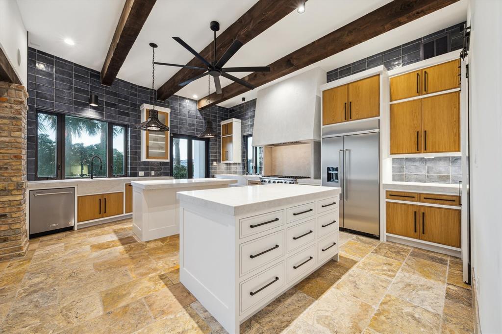 721 Harborside Way, League City, Texas image 8
