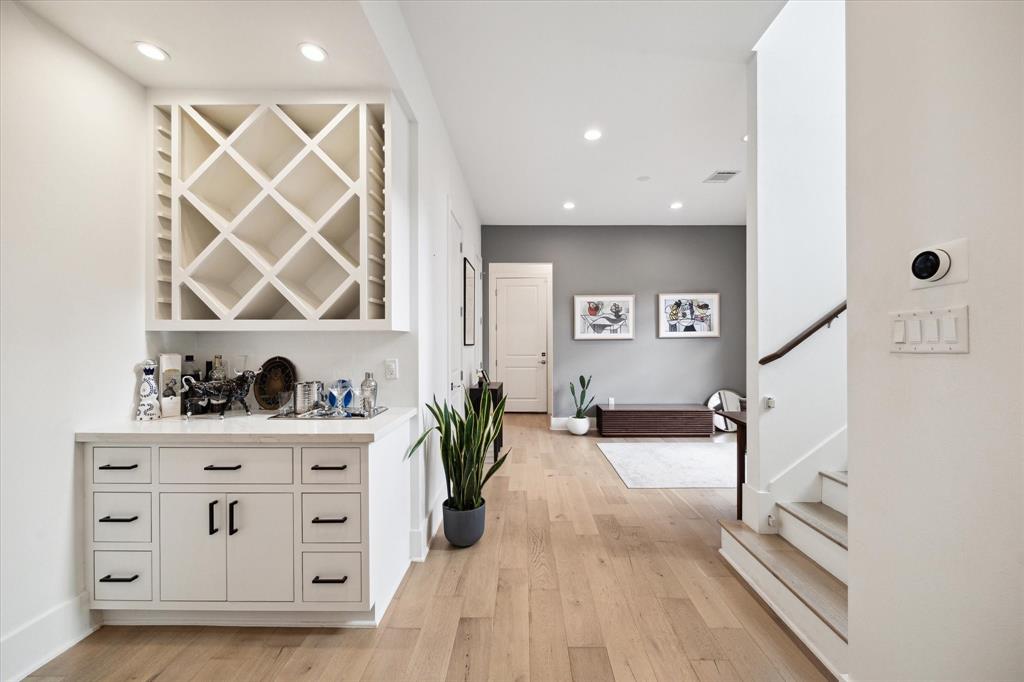 823 Aurora Street, Houston, Texas image 6