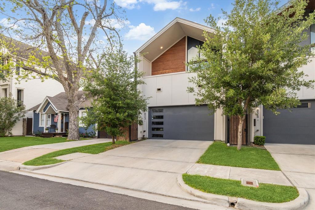 823 Aurora Street, Houston, Texas image 2