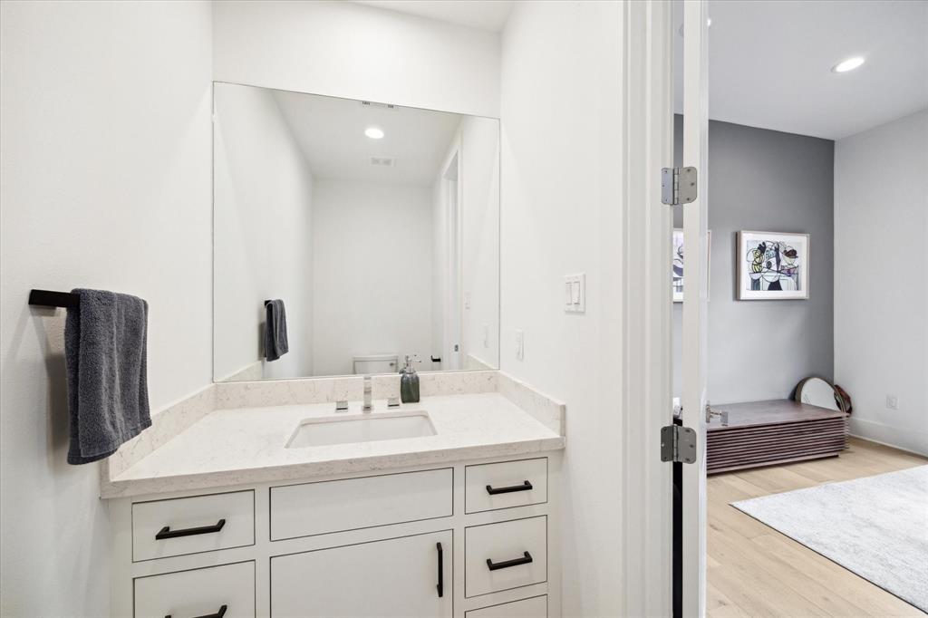 823 Aurora Street, Houston, Texas image 26