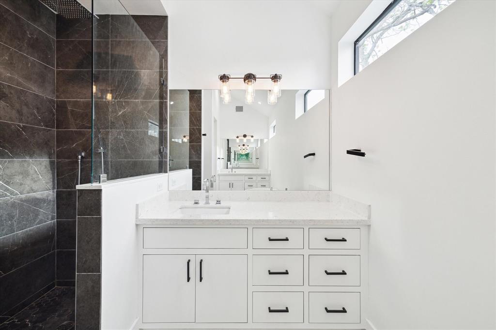 823 Aurora Street, Houston, Texas image 20