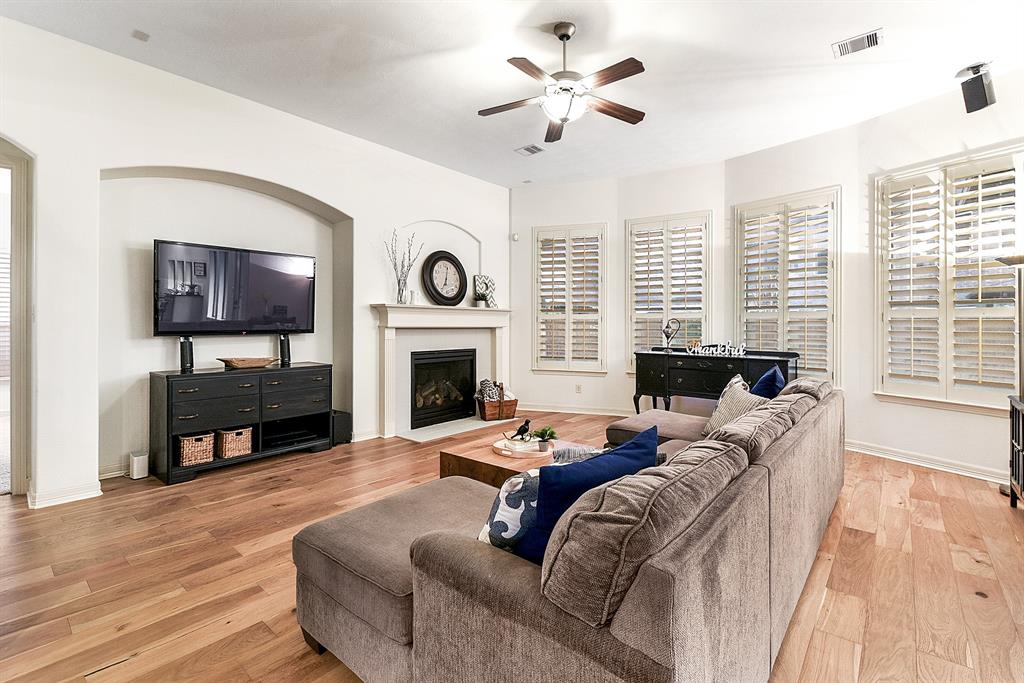 21611 W Gold Buttercup Court, Cypress, Texas image 11
