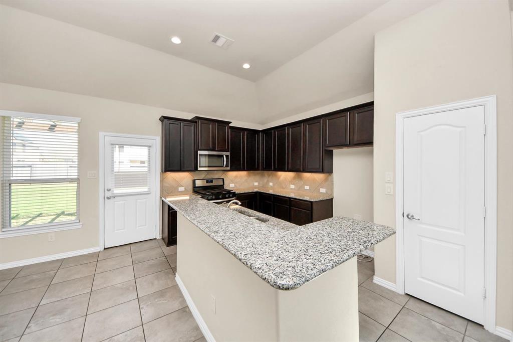 115 San Jacinto Drive, Baytown, Texas image 12
