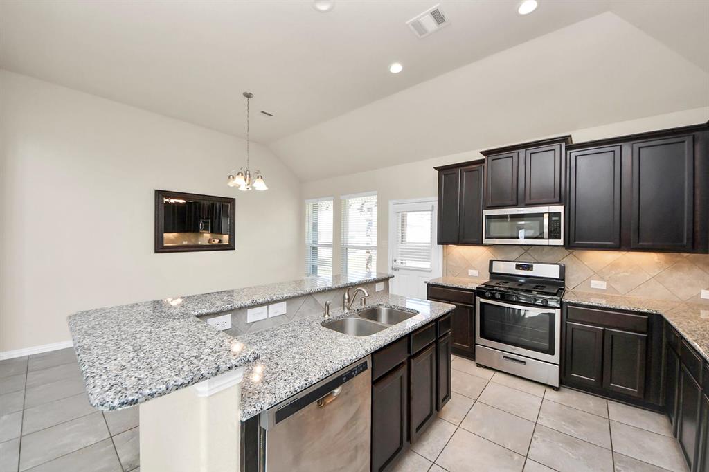 115 San Jacinto Drive, Baytown, Texas image 13