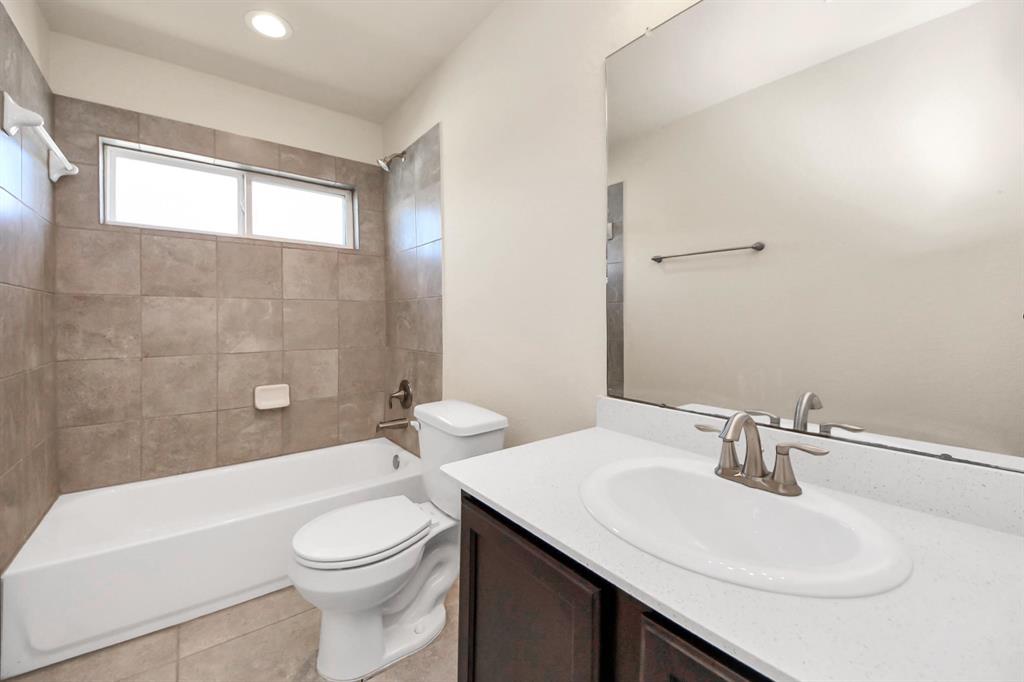 115 San Jacinto Drive, Baytown, Texas image 32