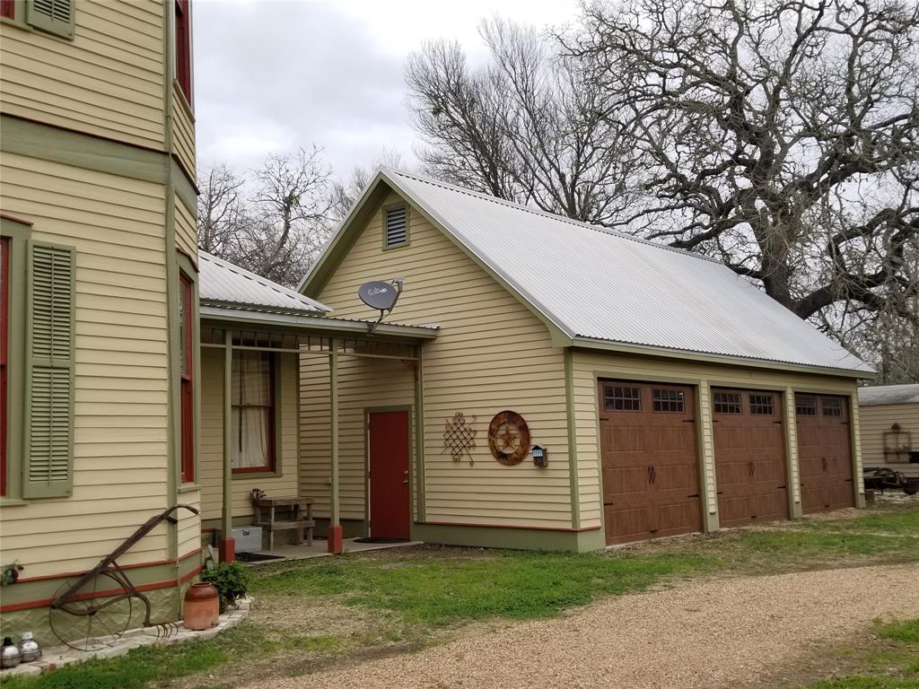 1 Bednar Lane, La Grange, Texas image 4