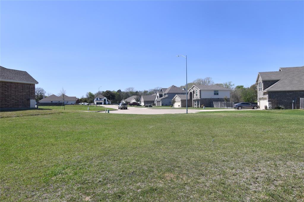 1701 Twin Oaks Circle, Brenham, Texas image 8