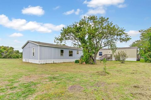 Manufactured Home in San Leon TX 831 7th Street 2.jpg