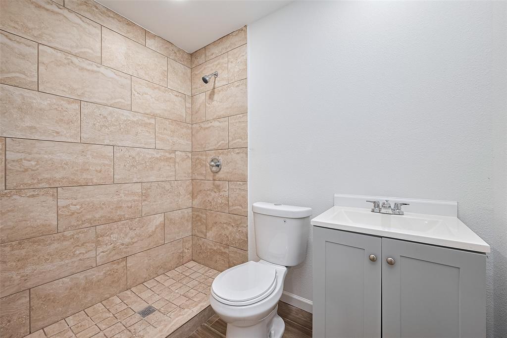 371 County Road 5015, Cleveland, Texas image 12