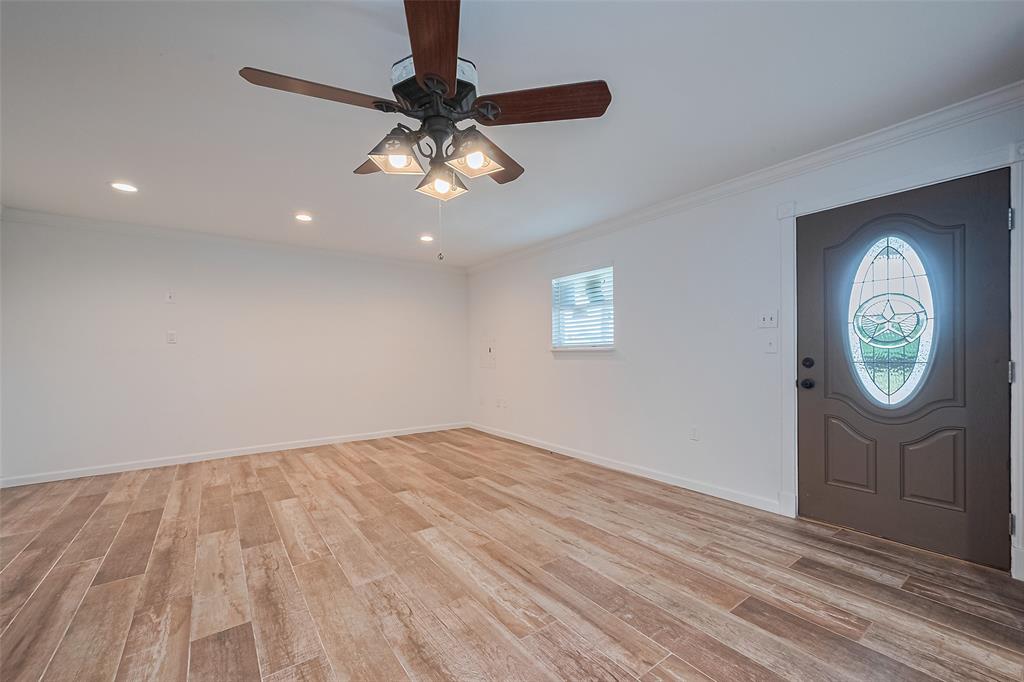 371 County Road 5015, Cleveland, Texas image 9