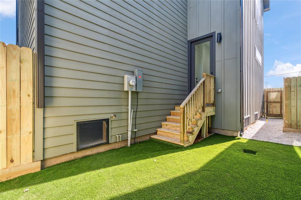 3219 Brewster Street, Houston, Texas image 17