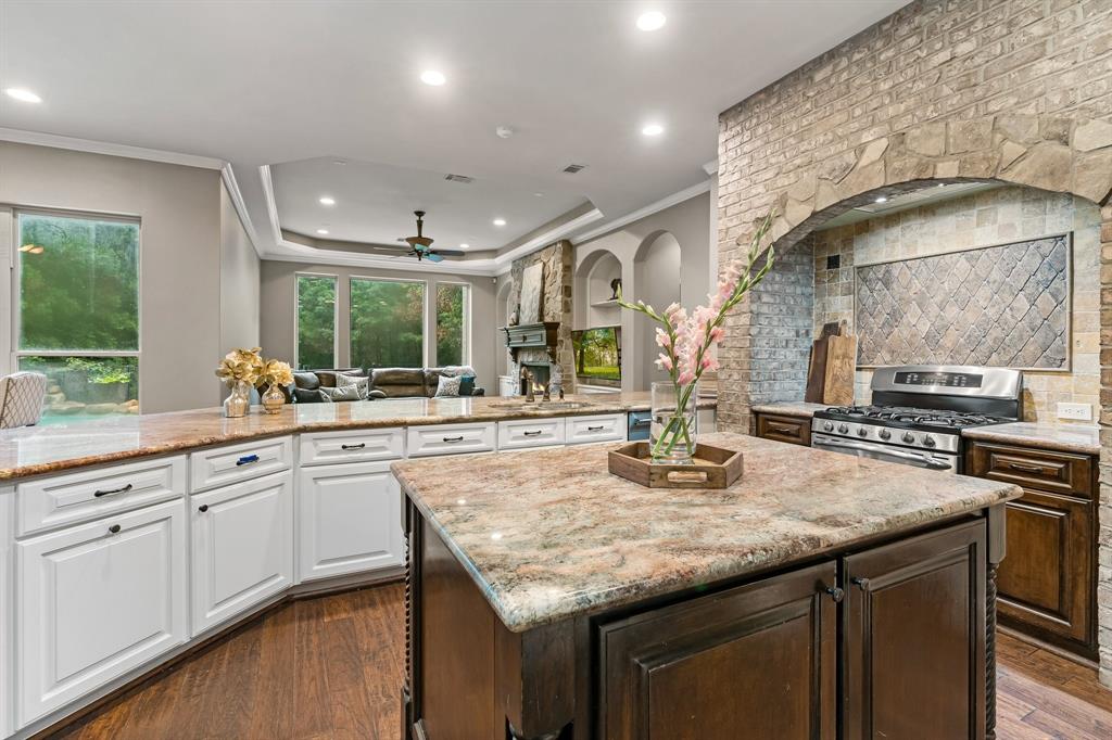 8401 Prince Charles Court, Montgomery, Texas image 14