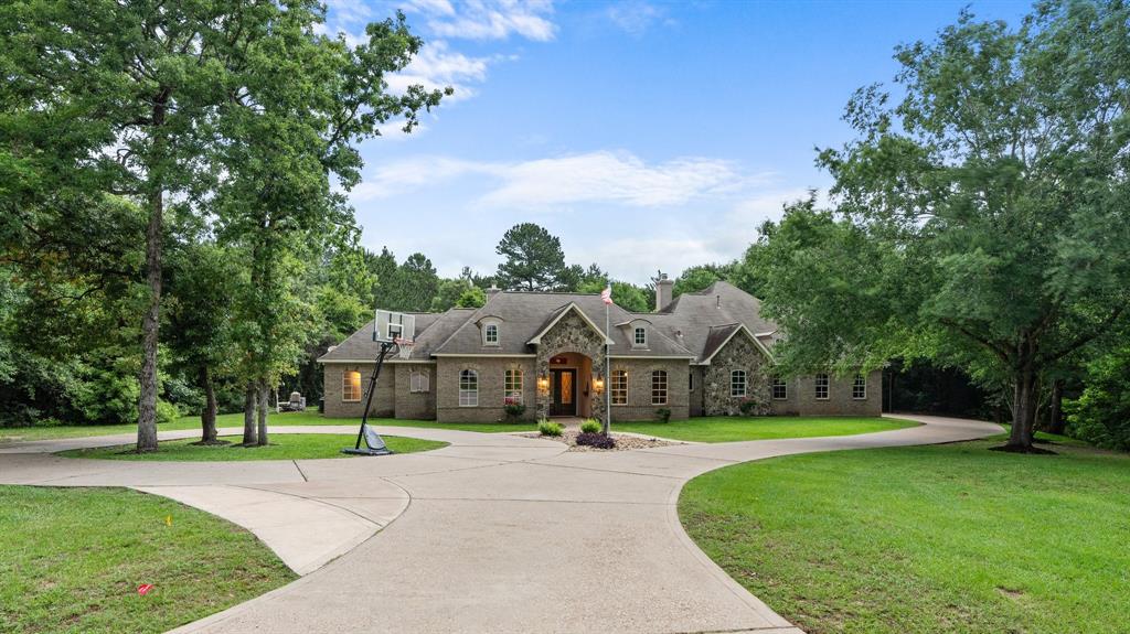 8401 Prince Charles Court, Montgomery, Texas image 2