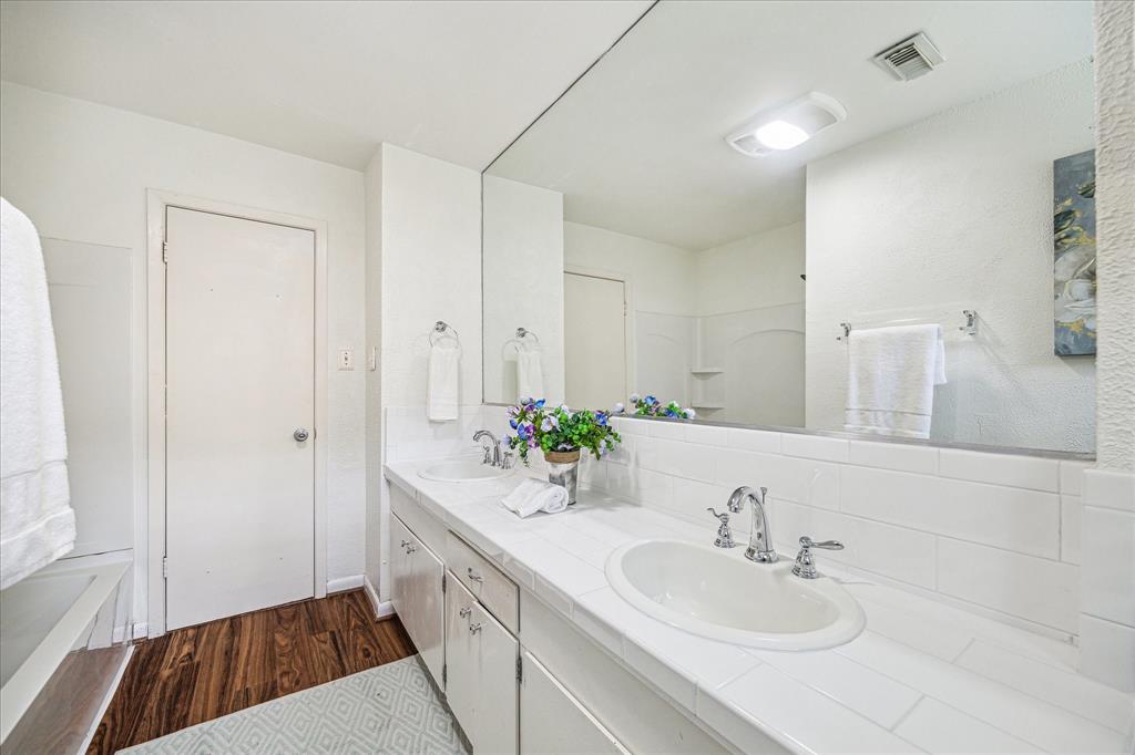 5939 Rutherglenn Drive, Houston, Texas image 17