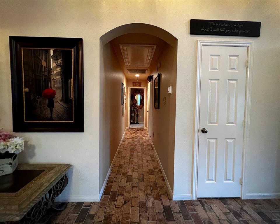 3002 Sandleigh Drive, Spring, Texas image 13