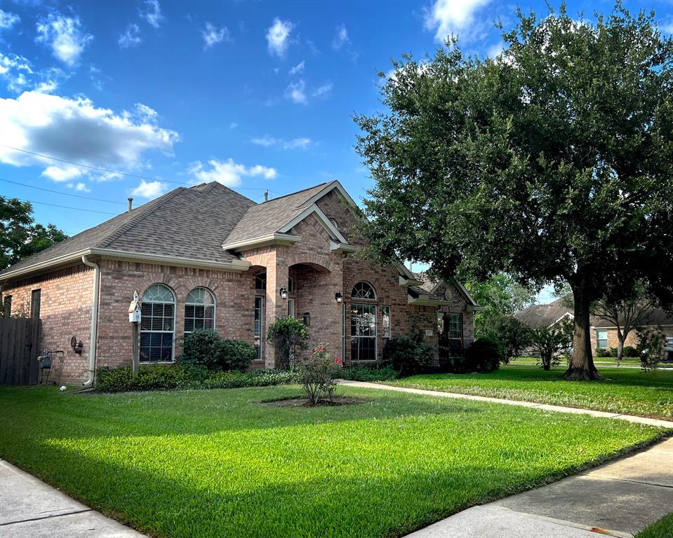 3002 Sandleigh Drive, Spring, Texas image 1