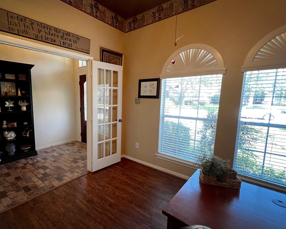 3002 Sandleigh Drive, Spring, Texas image 12