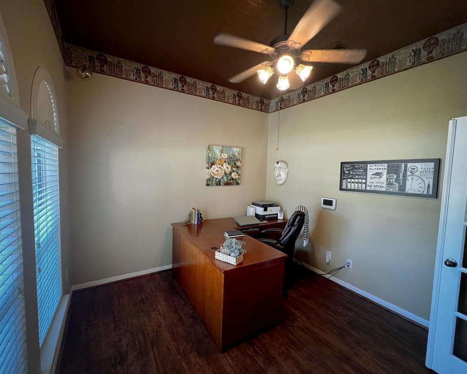 3002 Sandleigh Drive, Spring, Texas image 10