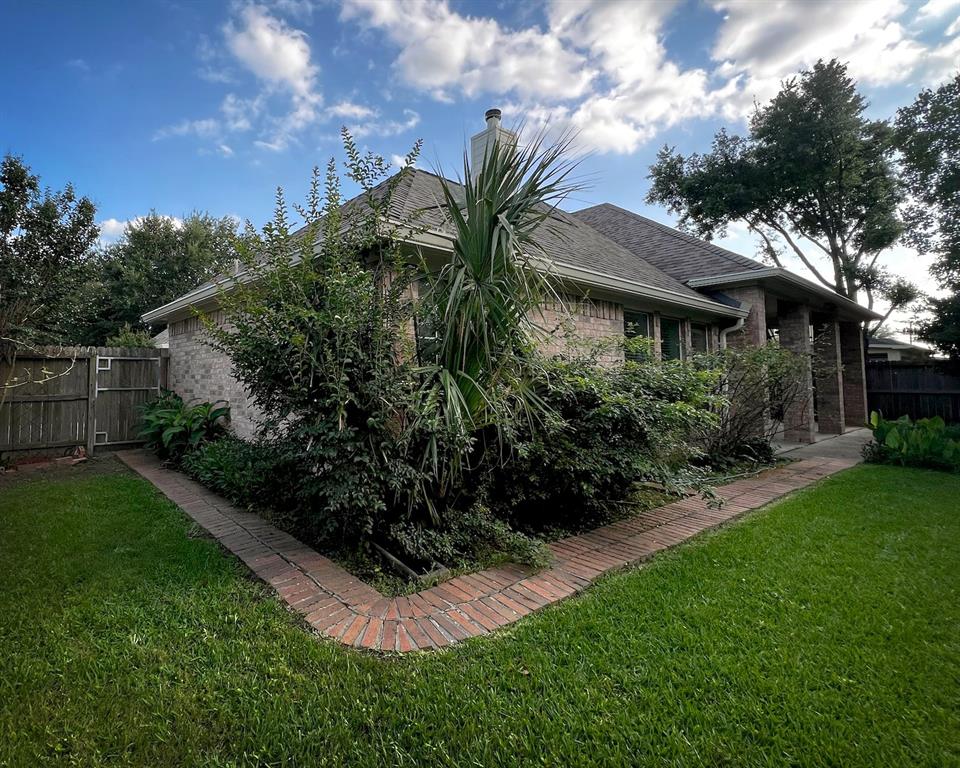 3002 Sandleigh Drive, Spring, Texas image 32
