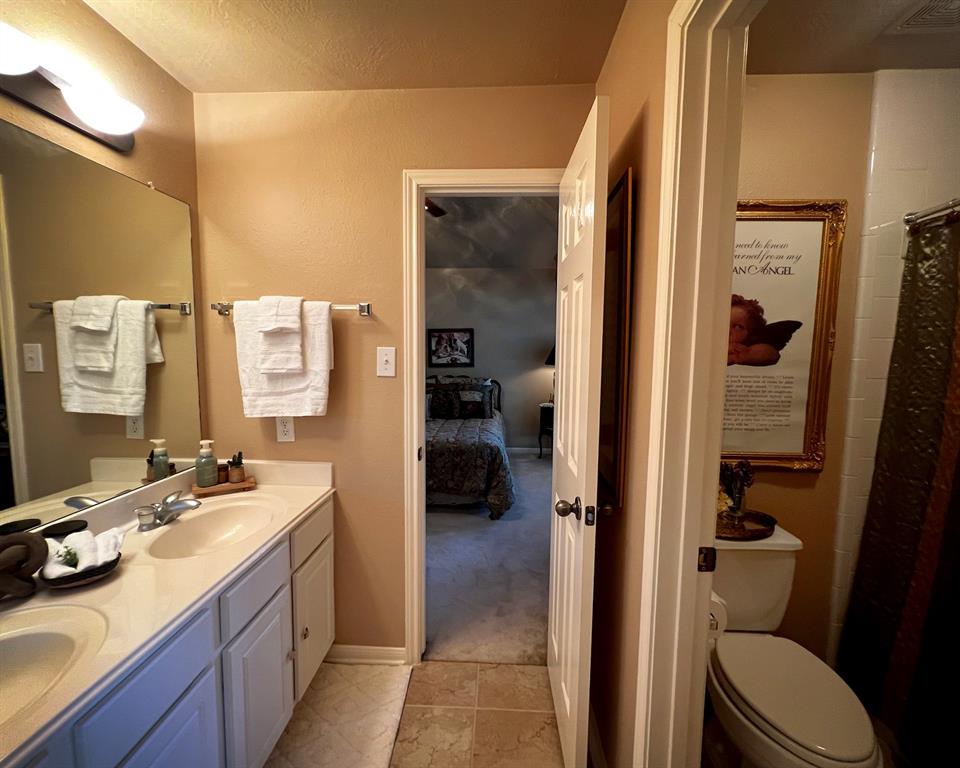 3002 Sandleigh Drive, Spring, Texas image 45