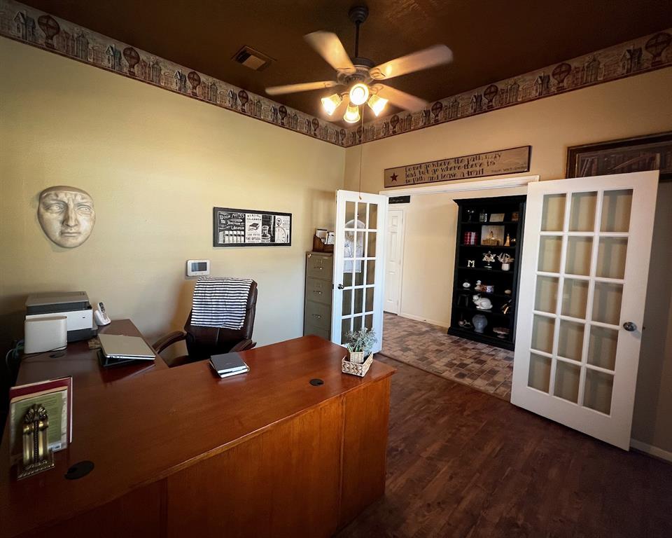 3002 Sandleigh Drive, Spring, Texas image 11