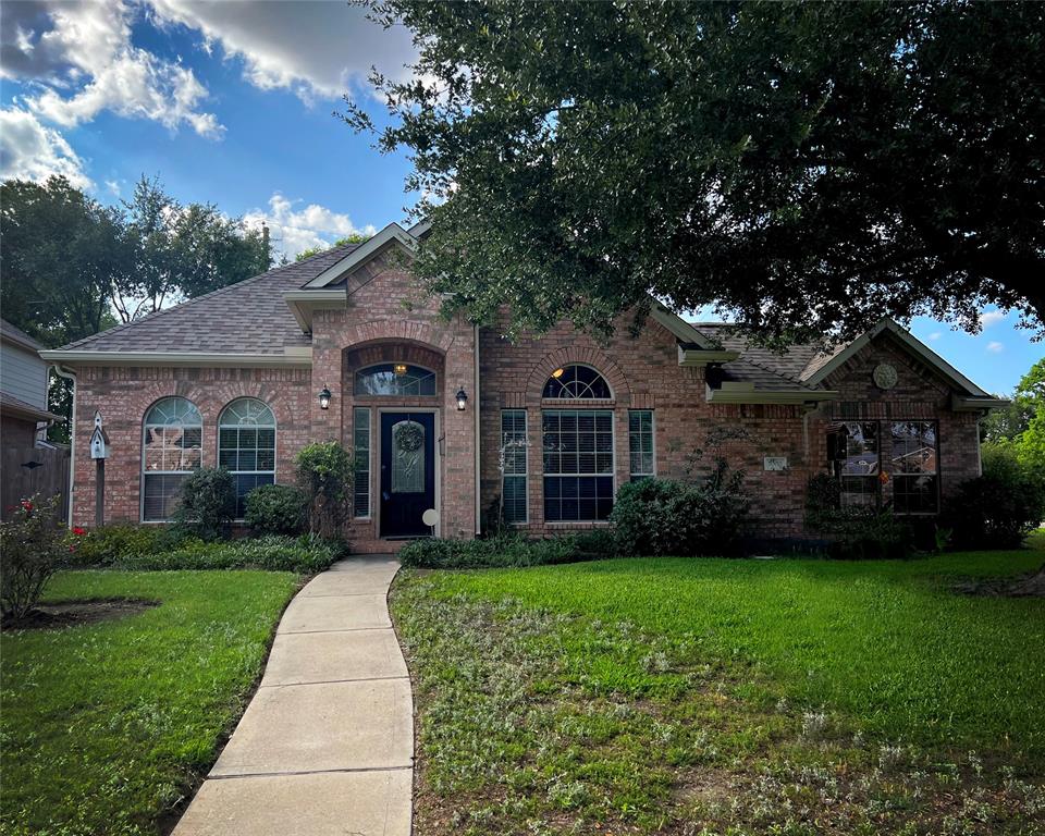 3002 Sandleigh Drive, Spring, Texas image 2