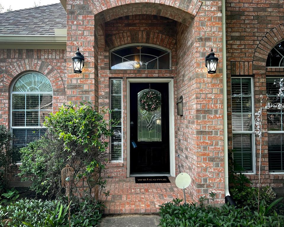 3002 Sandleigh Drive, Spring, Texas image 3