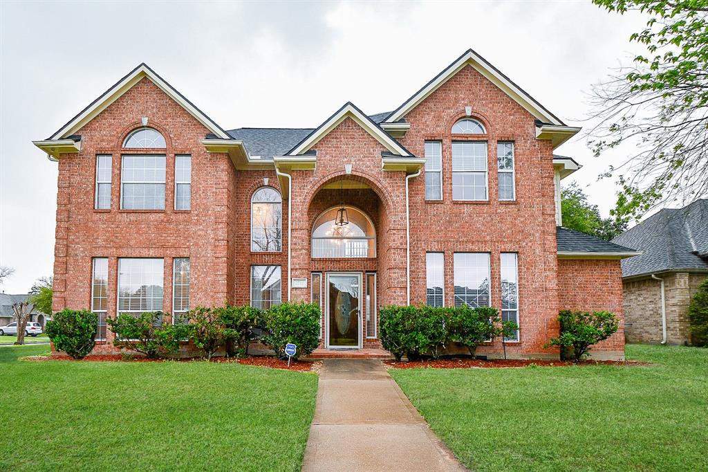 2711 Everest Lane
