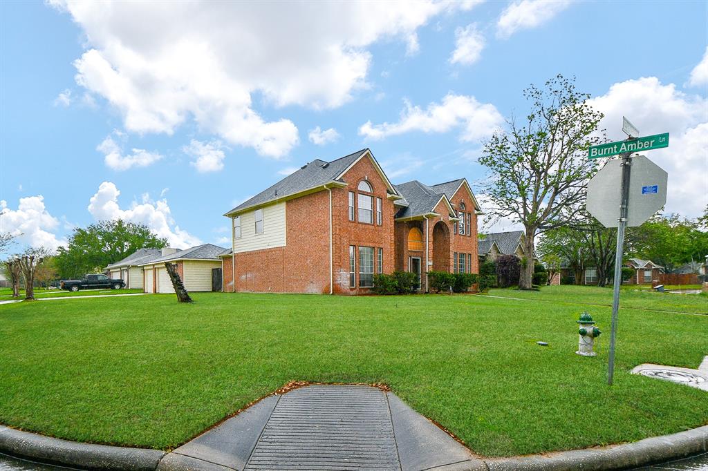 2711 Everest Lane